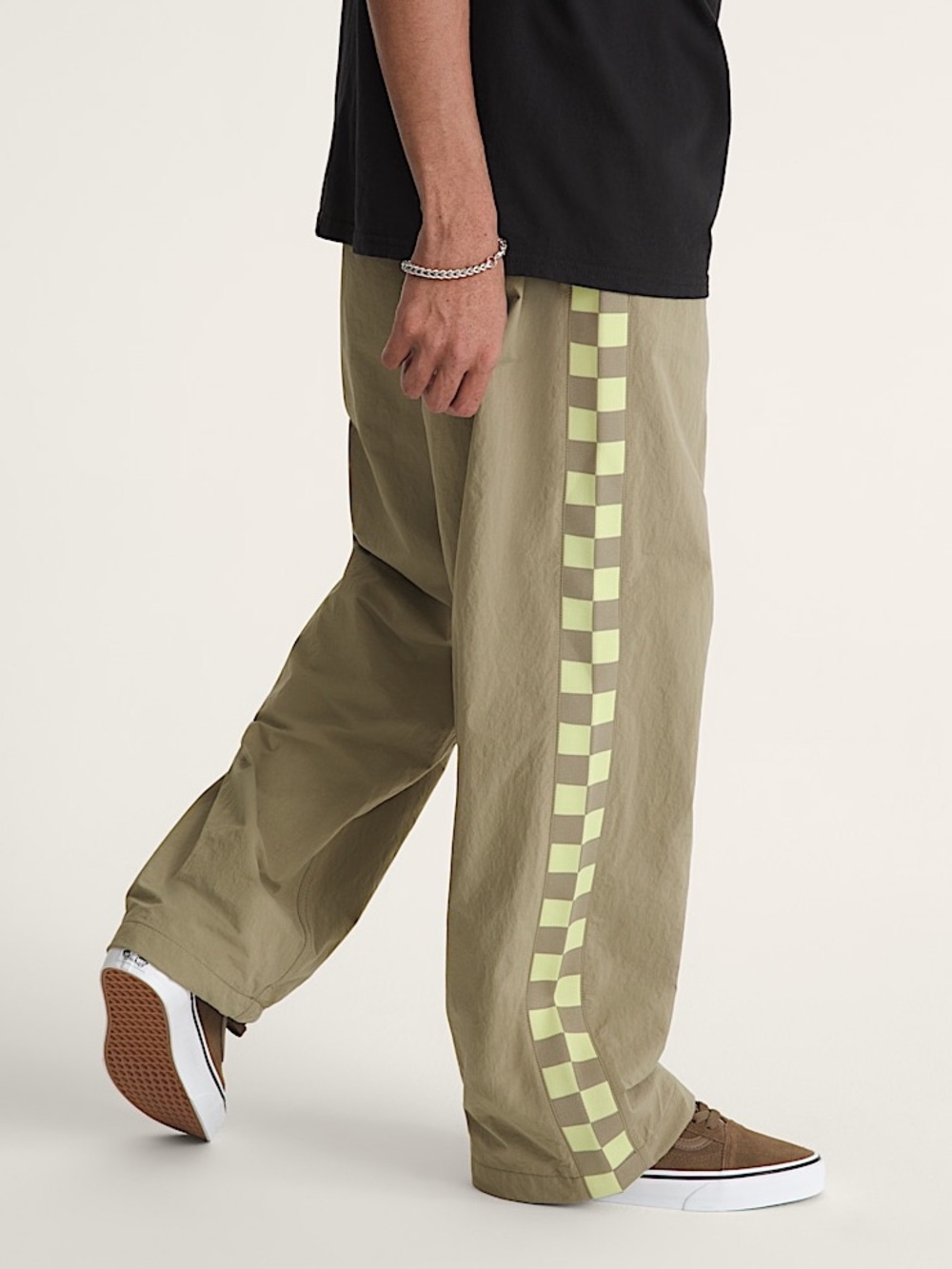 Vans Ronnie track pant
Brand new